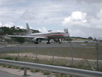 Am Flughafen (Maho Bay)